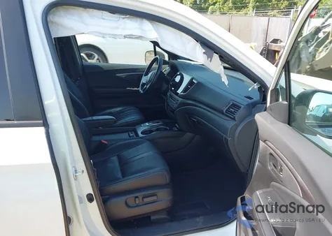 2022 Honda Passport Awd Trailsport z USA, uszkodzony, nr VIN 5FNYF8H63NB008028